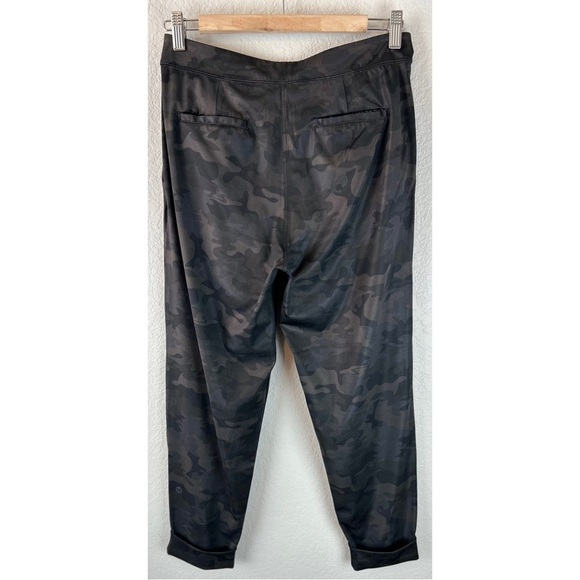 Lululemon Jet Crop Pant Savasana Camo Black Cuffed Pockets Drawstring, 8/Medium - Picture 3 of 9
